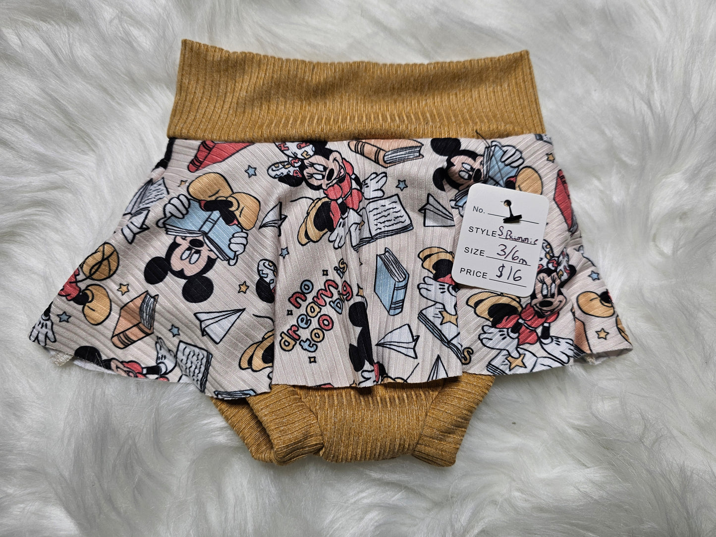 Reading Mouse Skirt Bummies